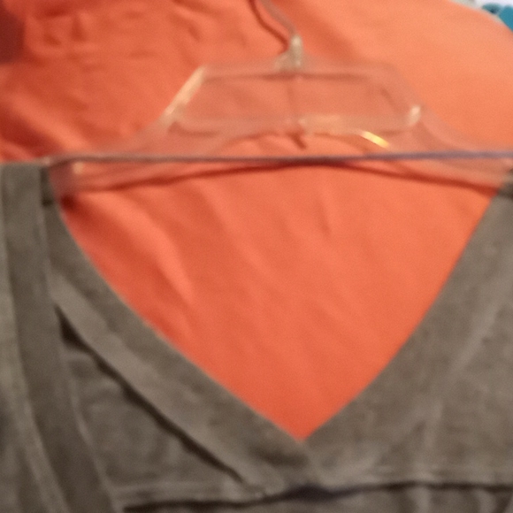 Women's Victoria's Secret PINK tshirt, gray, medium - Picture 3 of 7